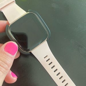 Fitbit Versa 2